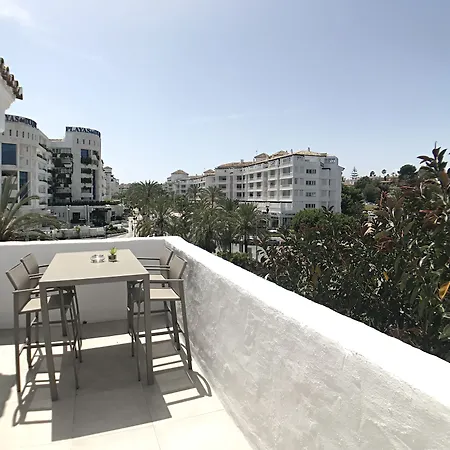 In Puerto Banus Aparthotel 3*